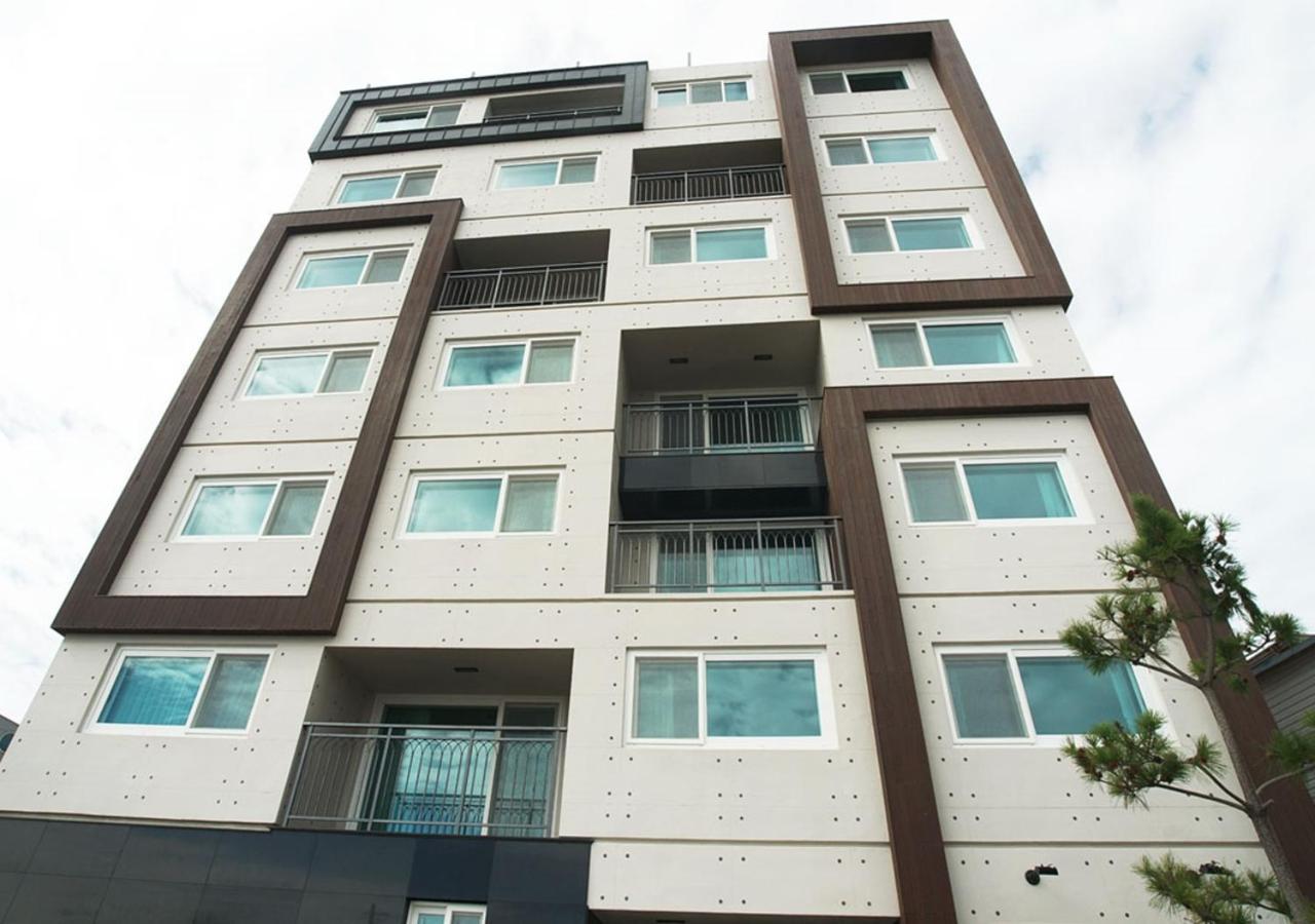 Iris Hotel Seogwipo Exterior photo