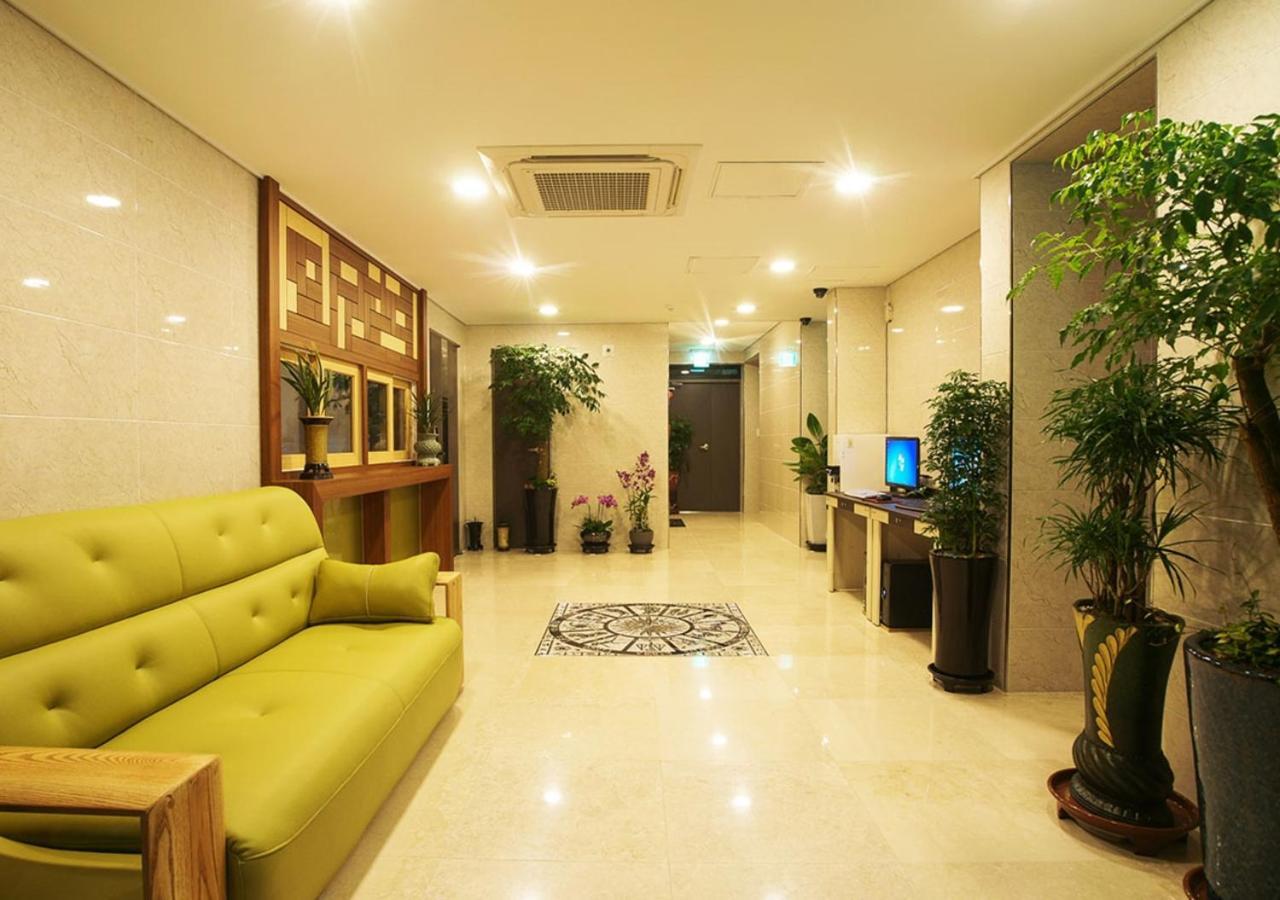 Iris Hotel Seogwipo Exterior photo