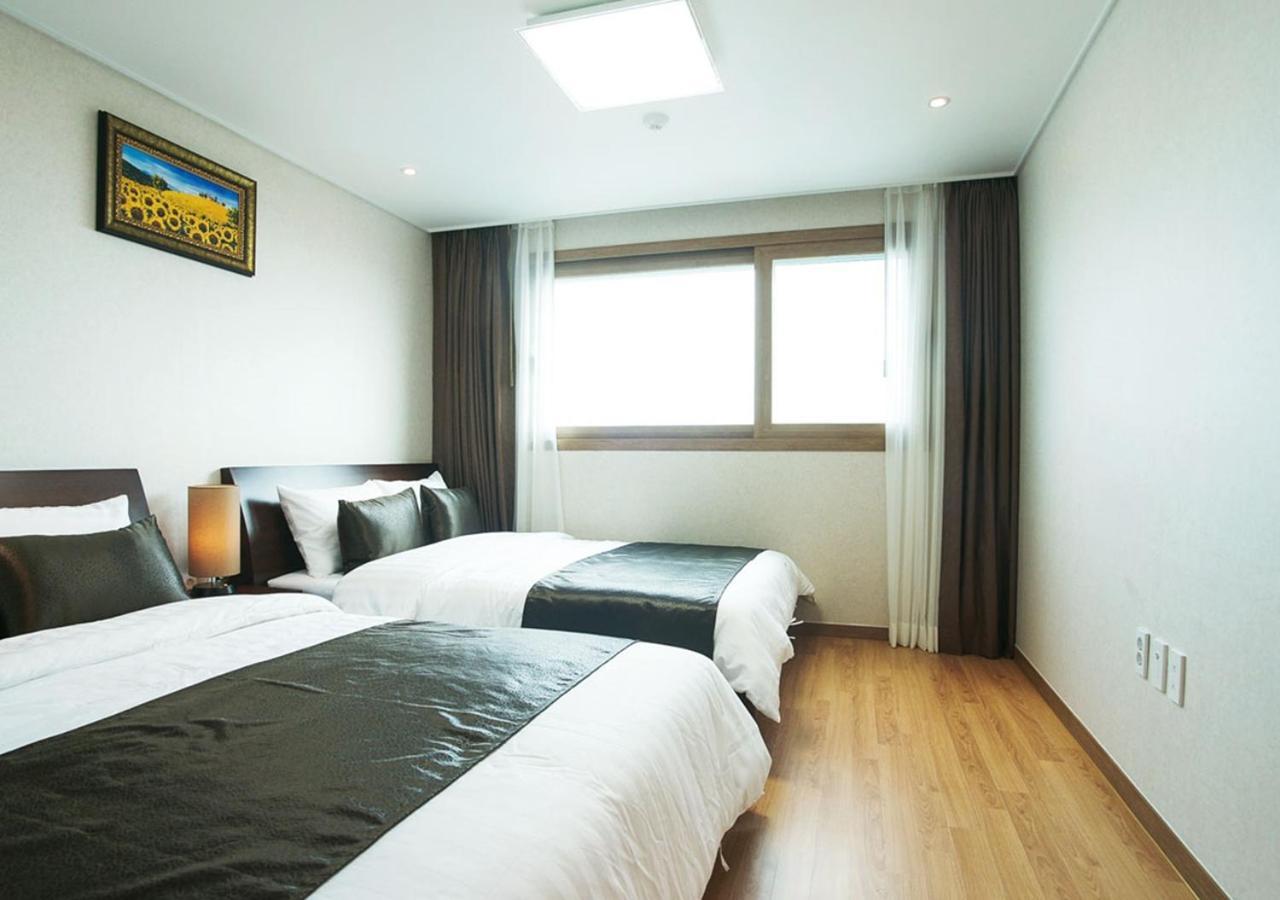 Iris Hotel Seogwipo Exterior photo