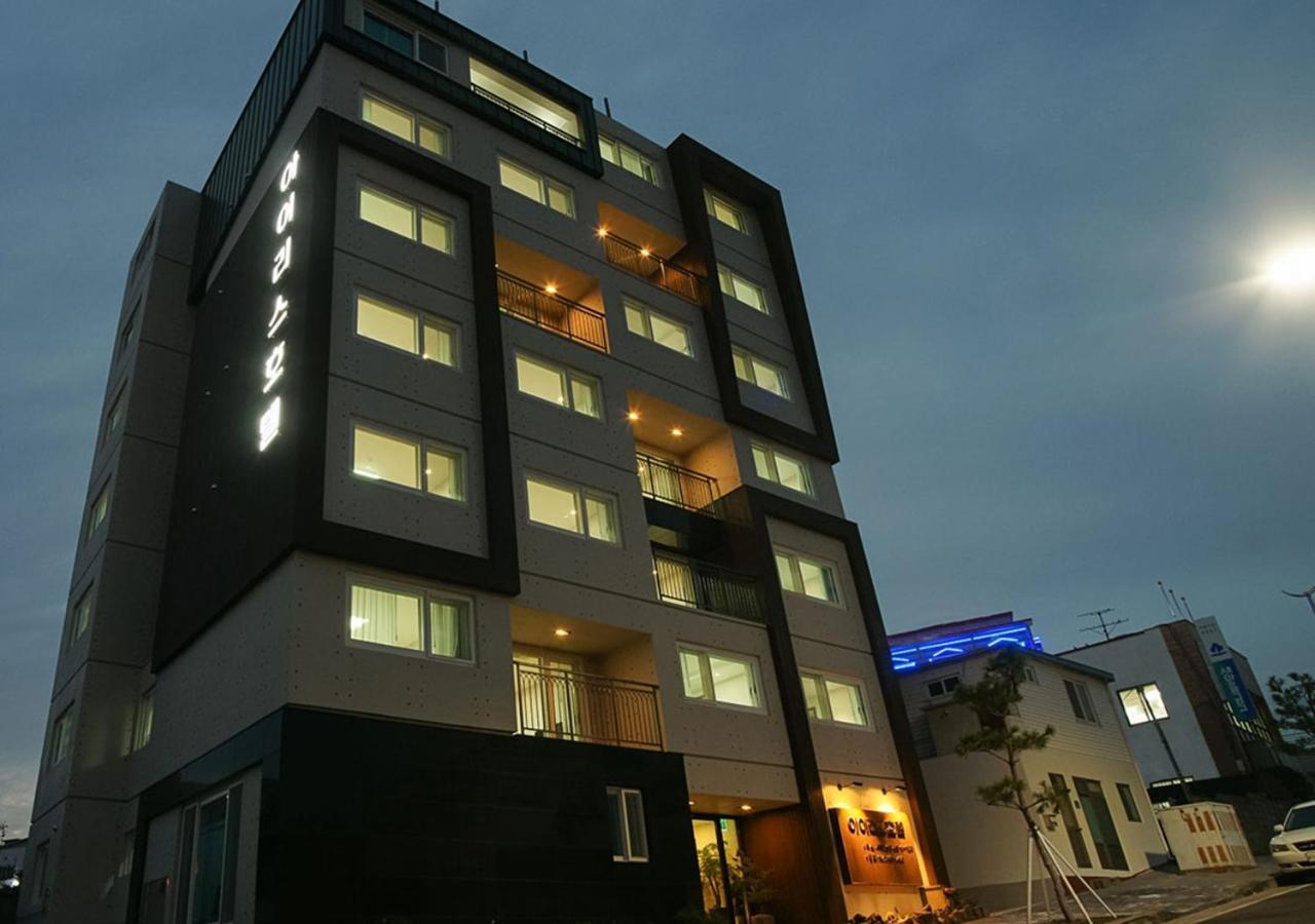 Iris Hotel Seogwipo Exterior photo