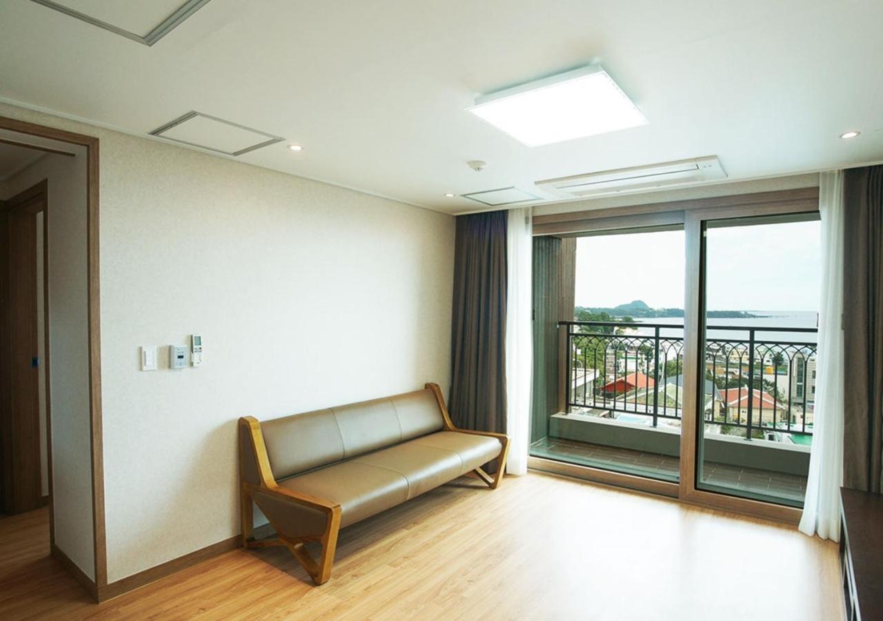 Iris Hotel Seogwipo Exterior photo